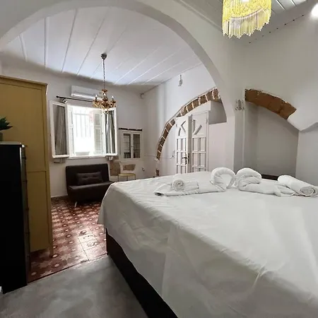 Alma's Hyatt Holiday home